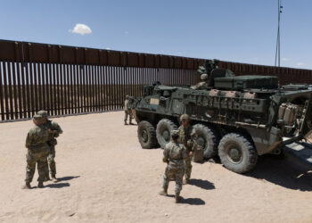 Soldados estadounidenses custodian la frontera con México, Nuevo México, 8 de febrero de 2025.