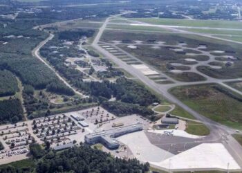 En Dinamarca se han vuelto a observar varios drones sobre bases militares, informaron las Fuerzas Armadas del país. Al mismo tiempo, los aeropuertos no fueron cerrados debido a los UAV. El medio Ritzau señala que el 1 y 2 de octubre se llevará a cabo una reunión informal de jefes de estado y de gobierno de la UE, cuyo objetivo será discutir cuestiones de protección de infraestructuras críticas, así como fortalecer la capacidad de defensa europea común.