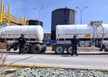 Más de 1.6 millones de litros de huachicol durante cateo asegurado a empresa de Guanajuato