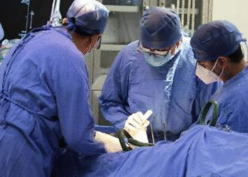 Hay más de 20 mil cirujanos plásticos que ejercen sin ninguna certificación en México