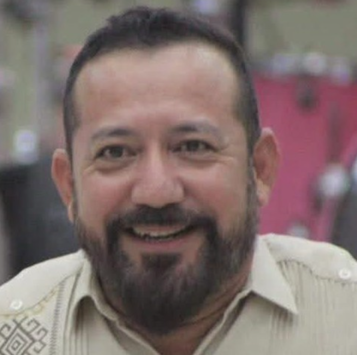 Noé Pérez Urquidi.