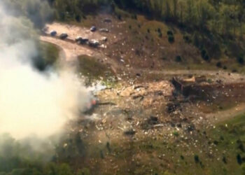Explosión masiva destruye las instalaciones de una fábrica de explosivos en EE.UU. (VIDEOS)