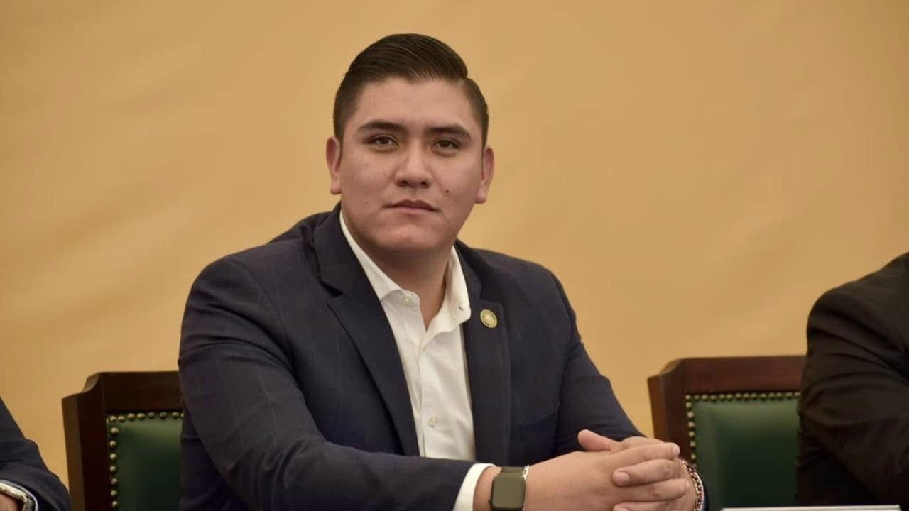 El diputado de Morena, Armando Corona Arvizu.