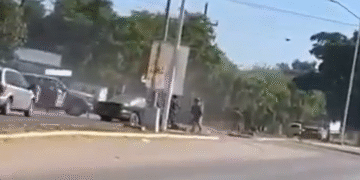 VIDEO 3 detenidos y heridos durante operativo de la Marina en Aguaruto