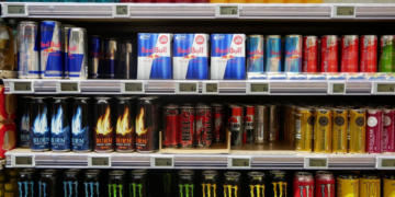 Los efectos devastadores que sufrió un hombre por consumir ocho bebidas energéticas al día