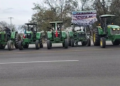 Agricultores de Coahuila bloquean de forma parcial carretera Piedras Negras-México
