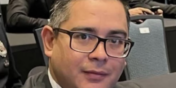 Descubren cuerpo sin vida de juez de distrito de Chihuahua en interior de su propia casa