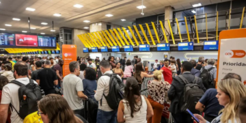 VIDEOS El vendaval histórico que provoca un parón aéreo en Brasil