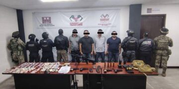 Marina frustra ruta delictiva de 4 sujetos que fingían ser agentes ministeriales en Tuxtla Chico