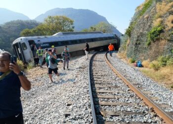 13 muertos y 98 lesionados por el descarrilamiento del Tren Interoceánico proyecto insignia de AMLO