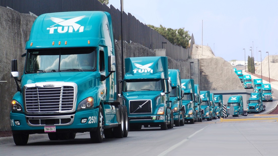 Camiones de Transportes Unidos Mexicanos (TUM).