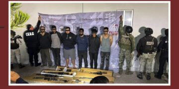 Balacera en Rosarito termina con dos policías heridos, seis detenidos y un criminal abatido