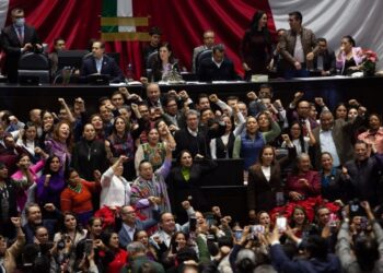 Después de 23 horas de discusión los diputados aprobaron en lo particular la reforma a la Ley de Aguas