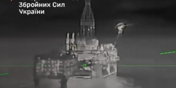 Estado Mayor ucraniano confirma ataques masivos contra las plataformas de perforación de Rusia