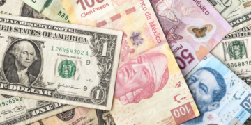 Peso pierde valor debido al temor a Trump y ante nueva deuda de México