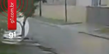 Joven se aferra a un árbol tras ser sorprendida por un tornado cuando iba a su casa