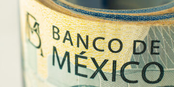 El Peso mexicano pierde mientras se esta a la espera de los comentarios de la Fed