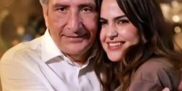 Alto representante de Morena Adán Ausugto se estaría fugando rumbo a Europa, de acuerdo a un reporte