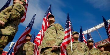 Axios: Ejército de EE.UU. está preparado ante posible nueva orden de ataque contra Venezuela