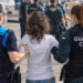 Desalojan por la fuerza a mujer de 71 años en España que vivía en su propio velero
