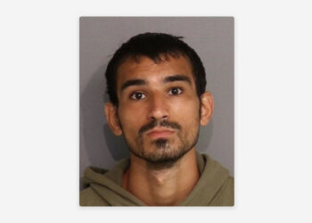 Hombre mata a sangre fría a tres turistas en apartamento cerca de Disney World en EE.UU.