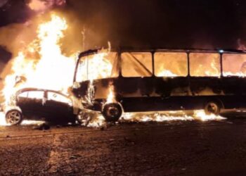 4 personas fallecen tras choque frontal entre automóvil y autobús en la México-Cuernavaca