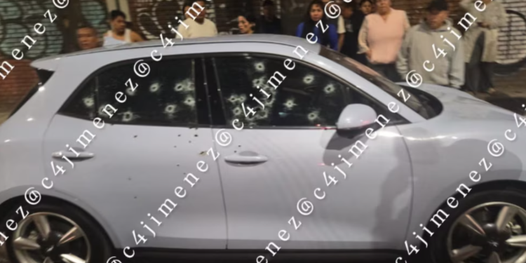 Sicarios de La Unión Tepito disparan más de 30 tiros a un vehículo asesinando a menor de 14 años e hirieron a su madre