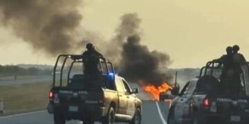 Encontrado cuerpo calcinado en vehículo incendiado en General Bravo de Nuevo León
