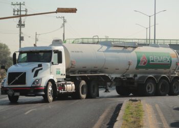 Pemex da detalles del envío de crudo a Cuba: Le vendió US$500 millones el año pasado