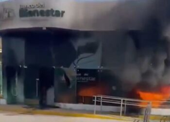 VIDEO Incendian las sucursales de un banco tras muerte de “El Mencho”