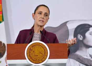 Sheinbaum comenta rumores sobre su supuesto traslado a un buque en medio de la narcoviolencia