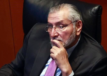 Adán Augusto López sale huyendo tras ser cuestionado sobre el socio del “Comandante H” en relación a La Barredora