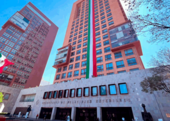 México evacúa a más de 600 personas de Oriente Medio