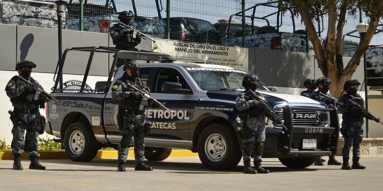 Grupo armado ataca a balazos y con explosivos desde drones a policías de Zacatecas