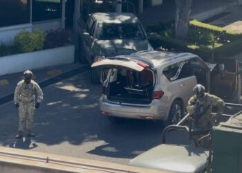 Fue trasladado el cuerpo de “El Mencho” bajo fuerte resguardo policial