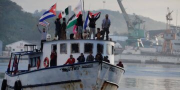 A pesar de las denuncias de reventa de ayuda humanitaria en Cuba a precios elevados, desde México parte una flotilla con más