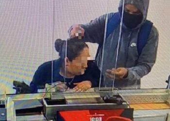 2 hombres armados y encapuchados asaltan sucursal de Banamex en Tampico