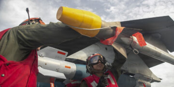 Trump advierte a cárteles que empleará misiles de alta precisión contra líderes narco