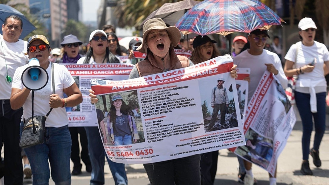Familiares de desaparecidos protestan en Ciudad de México, el 3 de agosto del 2025.