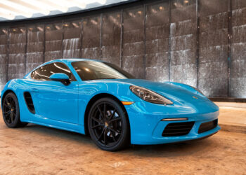 Ganancias de gigante alemán de autos de lujo se desploman un 98%