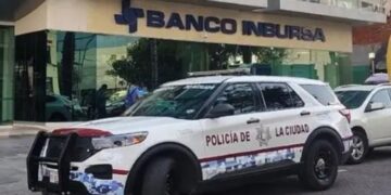 Asaltan a tres cuentahabientes del banco Inbursa y se llevan medio millón de pesos en Puebla