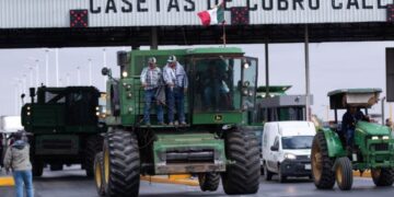 Claudia Sheinbaum minimiza los bloqueos de transportistas y agricultores