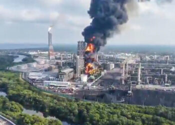 Sheinbaum revela la tesis sobre el incendio de una de las principales refinerías de México