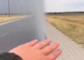 VIDEO: El misterioso ‘muro de lluvia’ que divide una ruta: ¿milagro meteorológico o montaje?
