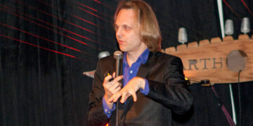 Muere misteriosamente experto en ovnis y escritor sobre lo paranormal