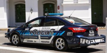 Capturan en Argentina a contraalmirante vinculado a trama de robo de combustible en México