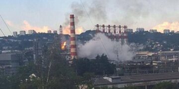 2 refinerías más en Rusia suspenden operaciones tras ataques de drones ucranianos