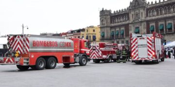 3 mujeres lesionadas por deflagración de cilindro de gas en plantón del Zócalo