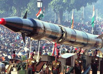 India realizó con éxito las pruebas de un misil balístico mejorado Agni