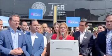 Maru Campos gobernadora de Chihuahua “en el centro de la tormenta”: Comparece ante FGR y denuncia “trampa” legal